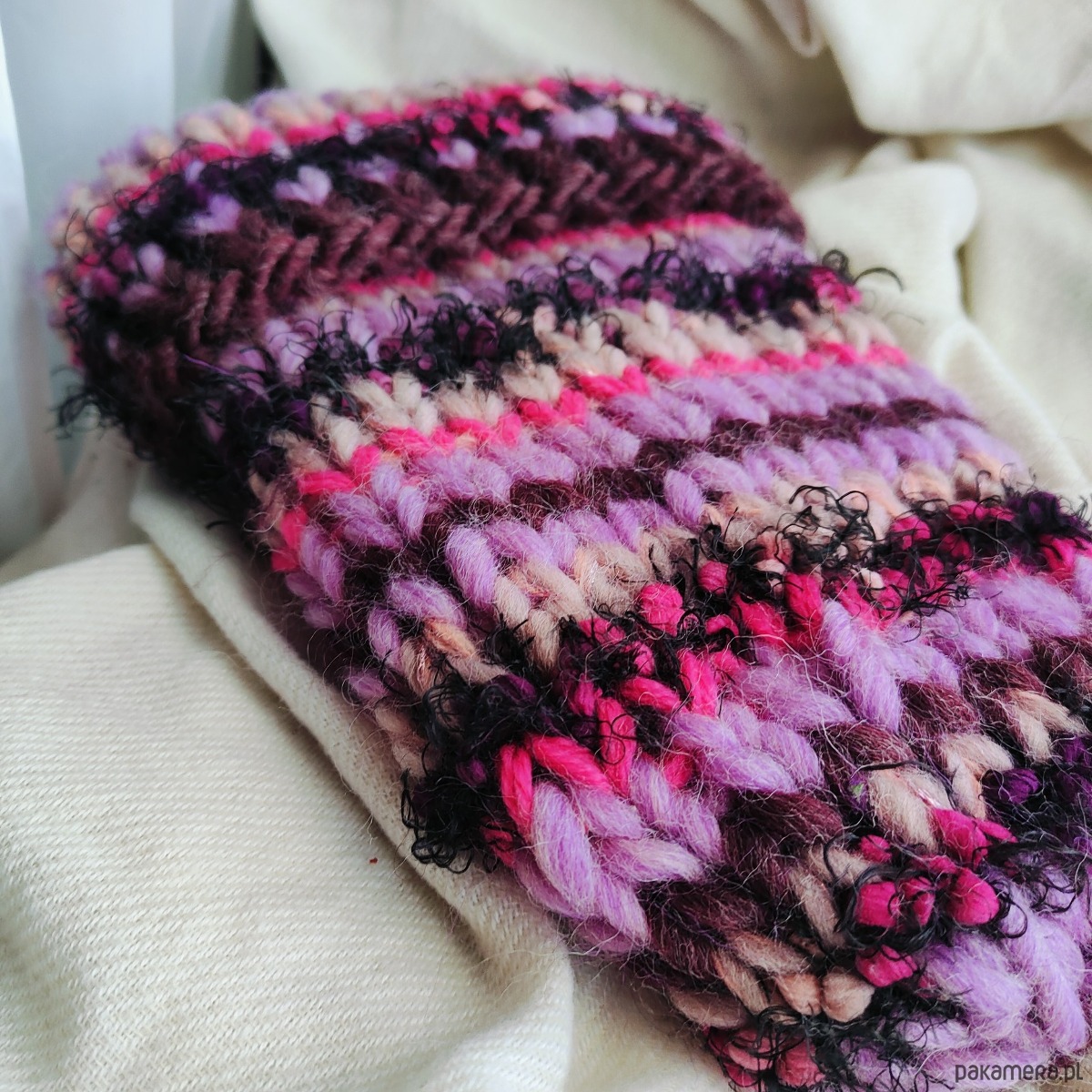 czapki damskie Wełniana kolorowa czapka na drutach WOOLLY pink bubble 4