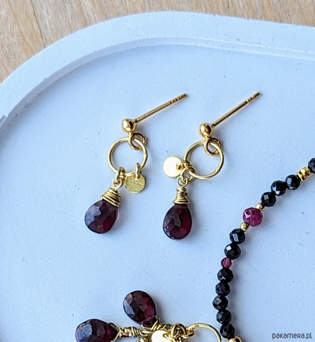 kolczyki pozłacane Kolczyki pozłacane z granatem 2
