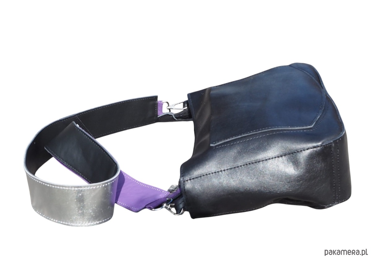 torby na ramię Czarna skórzana listonoszka z szerokim kolorowym  paskiem 3