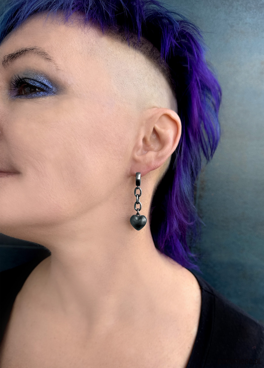 kolczyki srebrne Oksydowane kolczyki srebrne duże Serduszka Rockstar 5