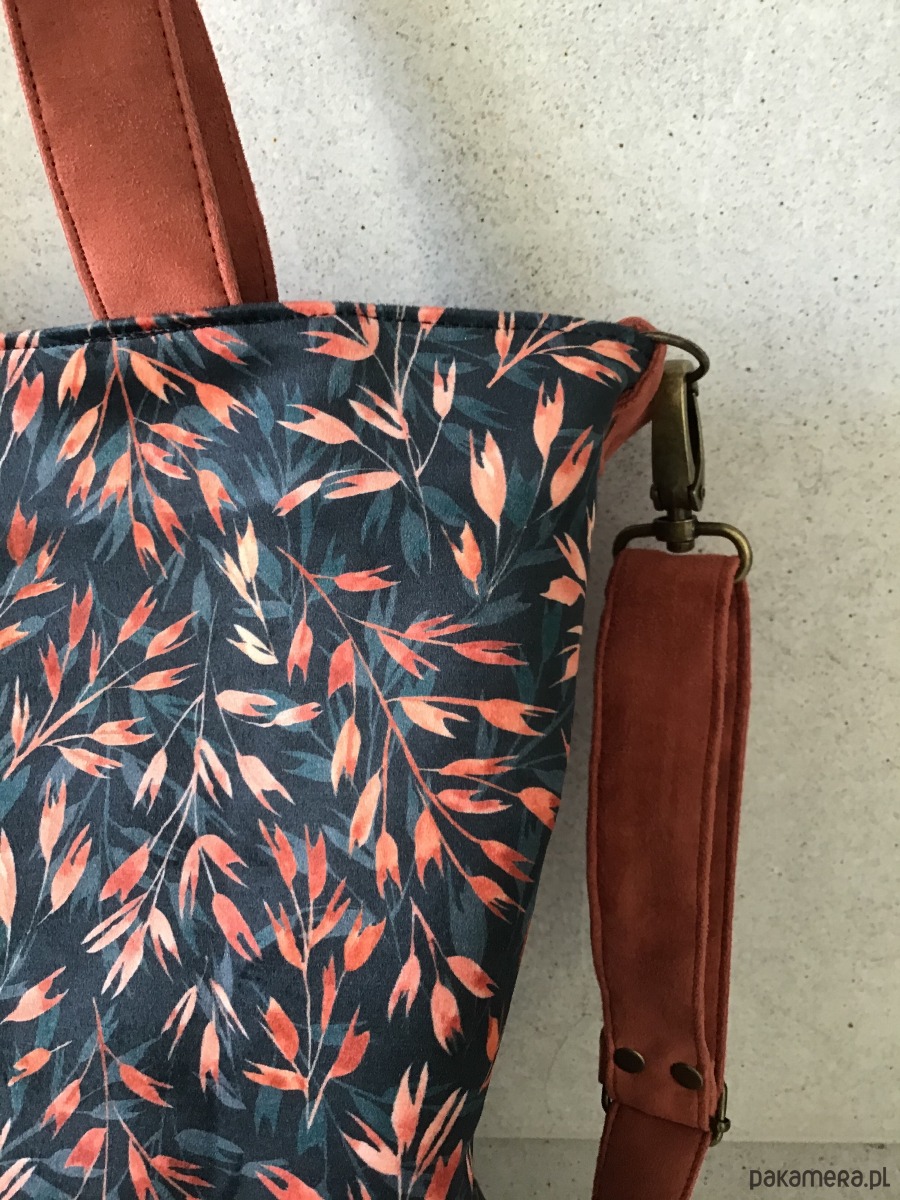 torby na ramię Duża torba na ramię - print listeczki 4