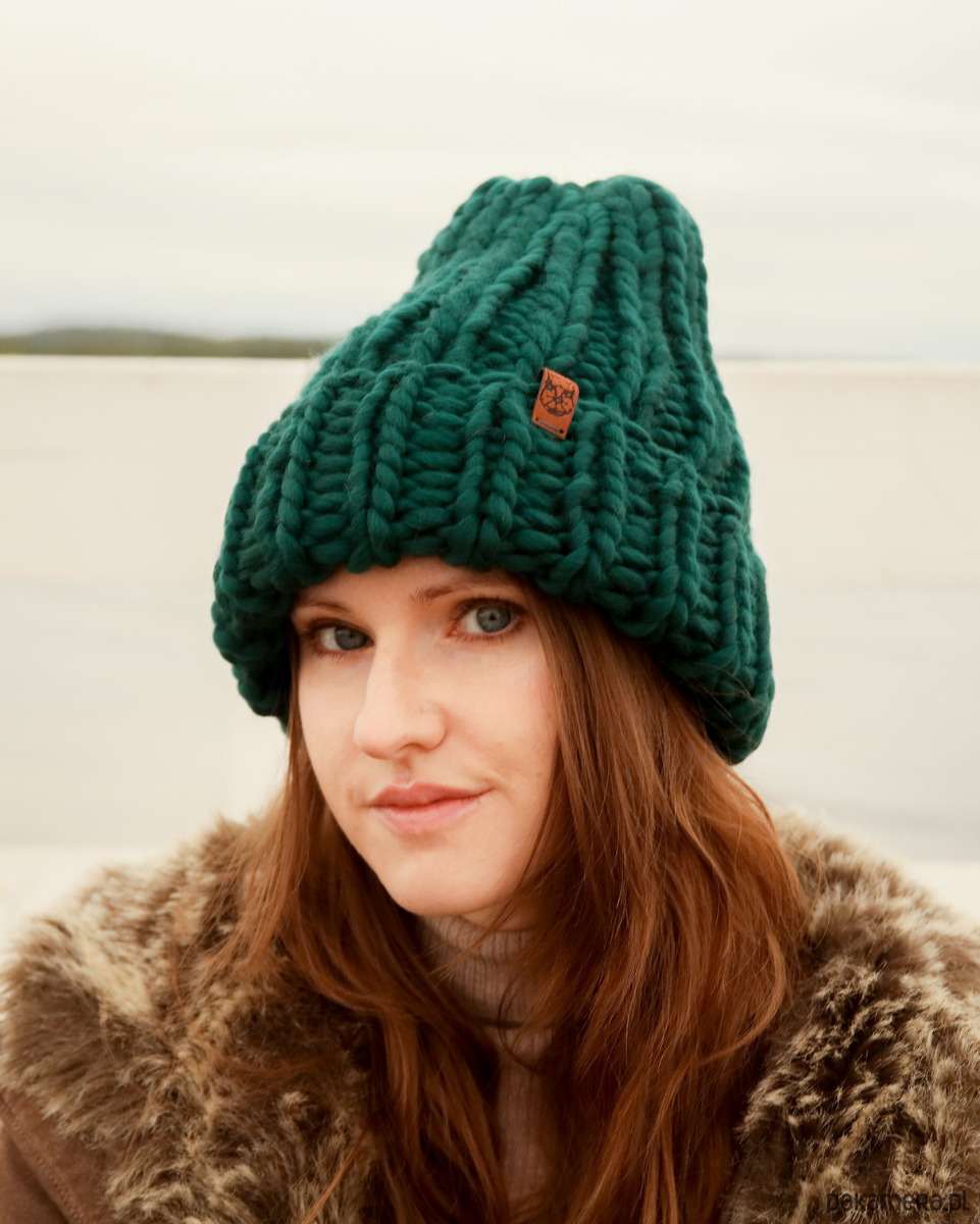 czapki damskie Klasyczna czapka oversize z grubej wełny butelkowa zieleń 2