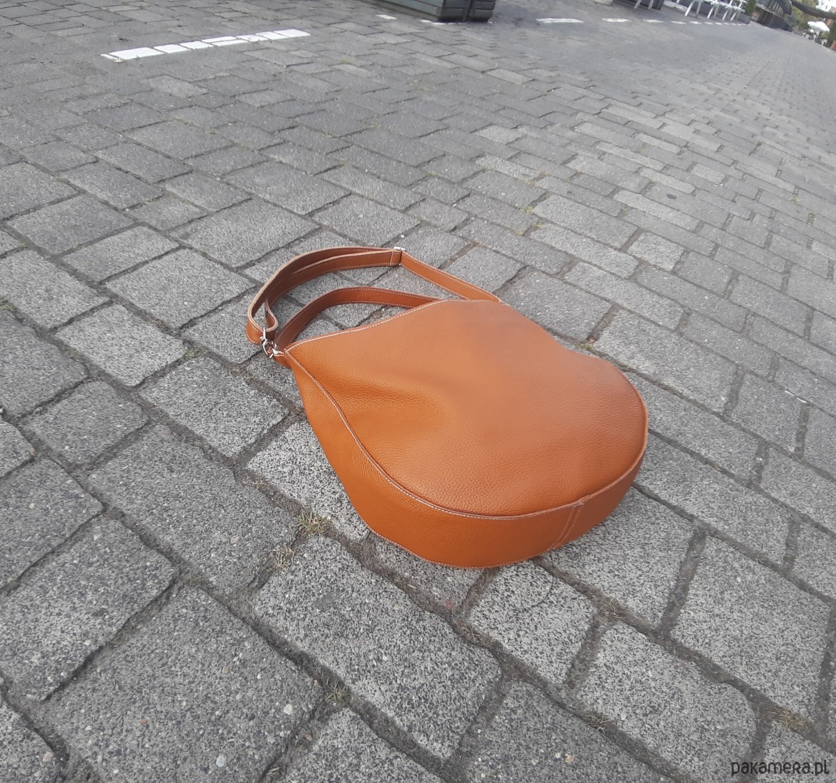 torby XXL Kamelowa zaokrąglona skórzana torba na ramię 3