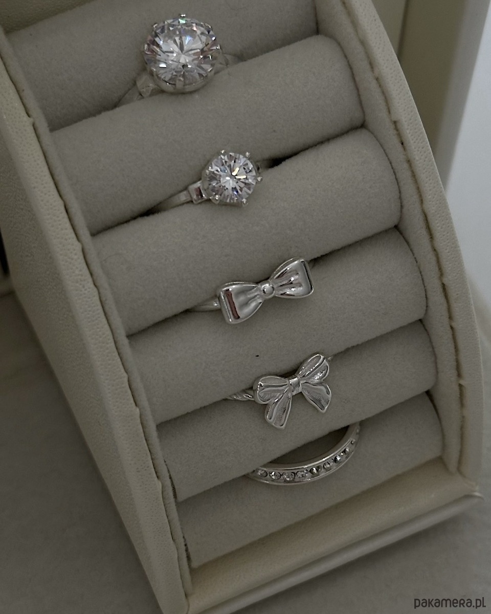 pierścionki srebrne Srebrny pierścionek z dużą cyrkonią 3