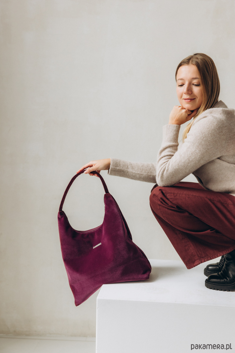 torby na ramię Torba HOBO z weluru tapicerskiego w kolorze BAKŁAŻANOWYM 2