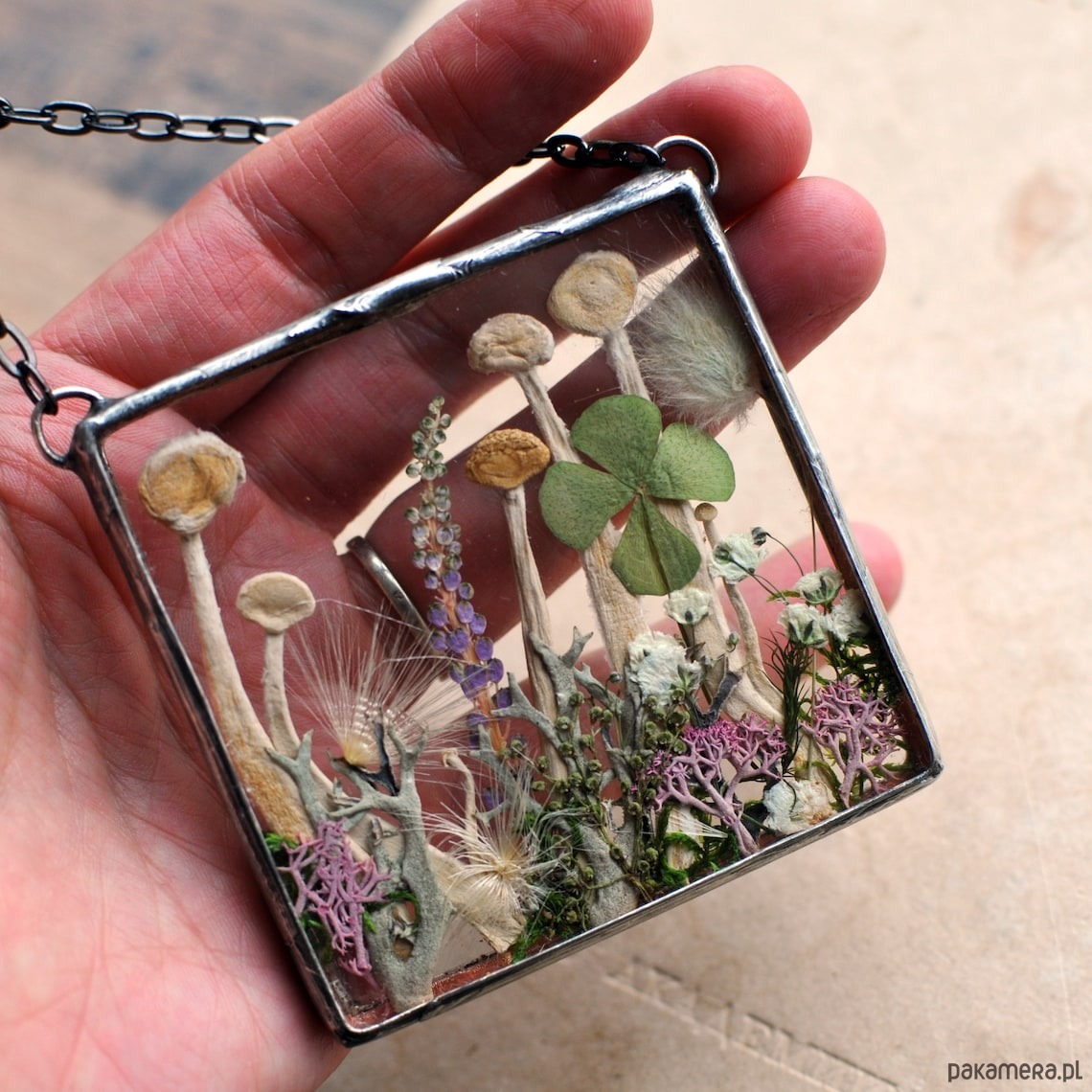 Ozdoby na ścianę Urocza łączka - dekor z grzybkami 6