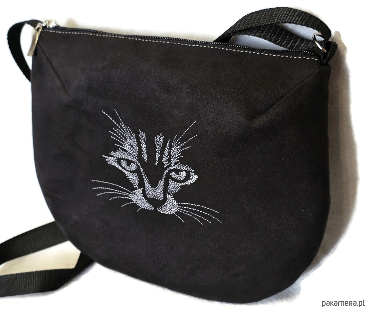 torby na ramię Czarna listonoszka torebka z kotkiem , kot haftowany haft 1