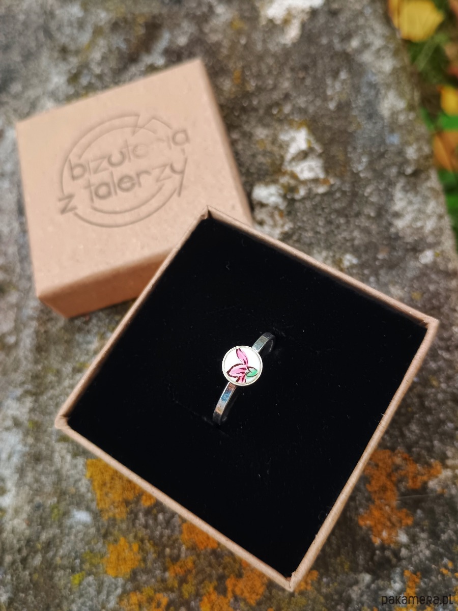 pierścionki - różne Pierścionek z kwiatkiem srebrny 1