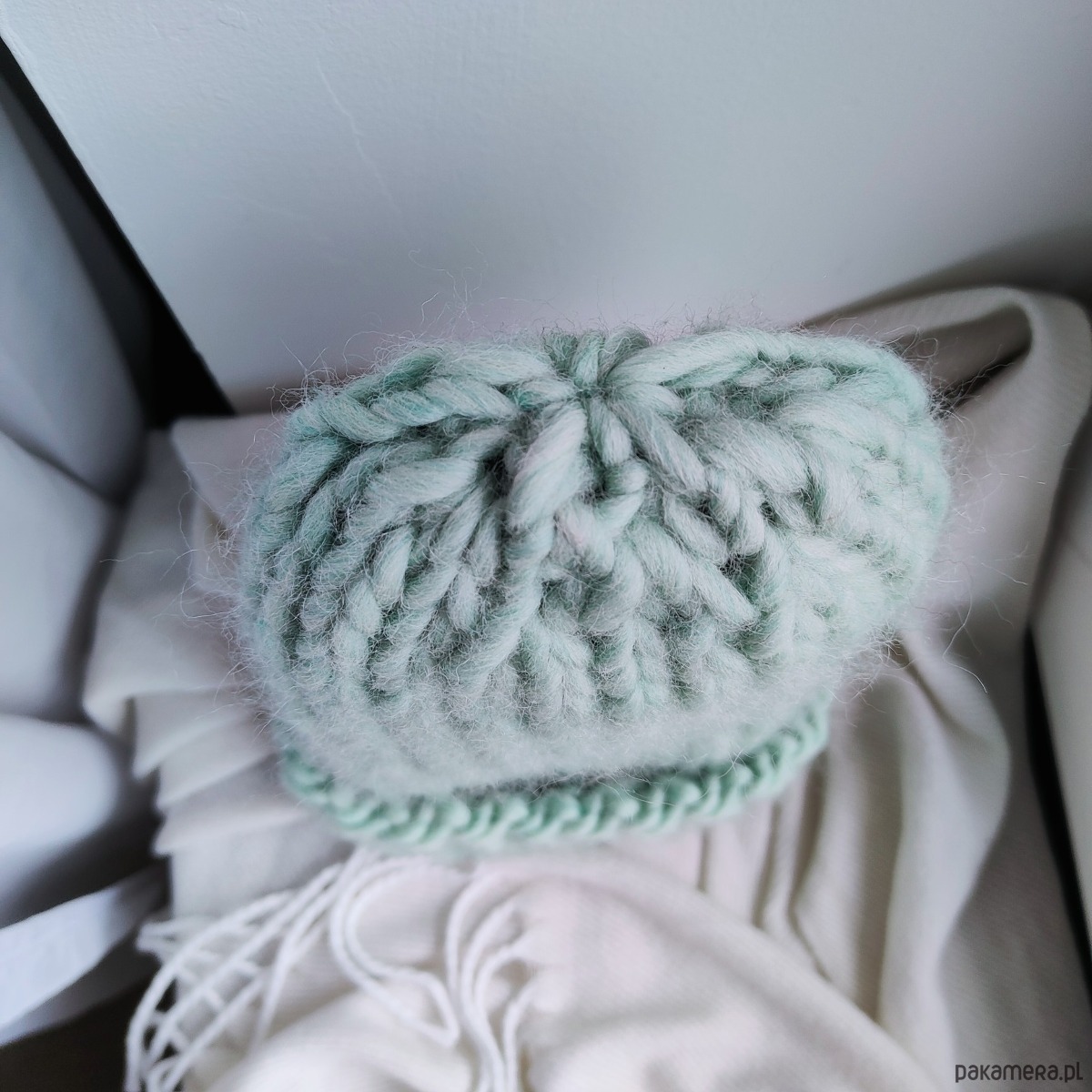 czapki damskie Wełniana czapka na drutach WOOLLY 9