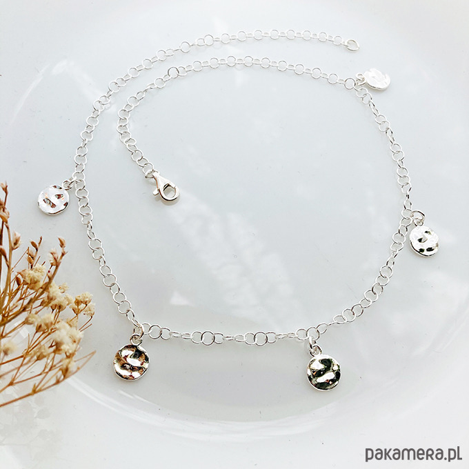 chokery Naszyjnik choker z monetkami, złote dyski 4