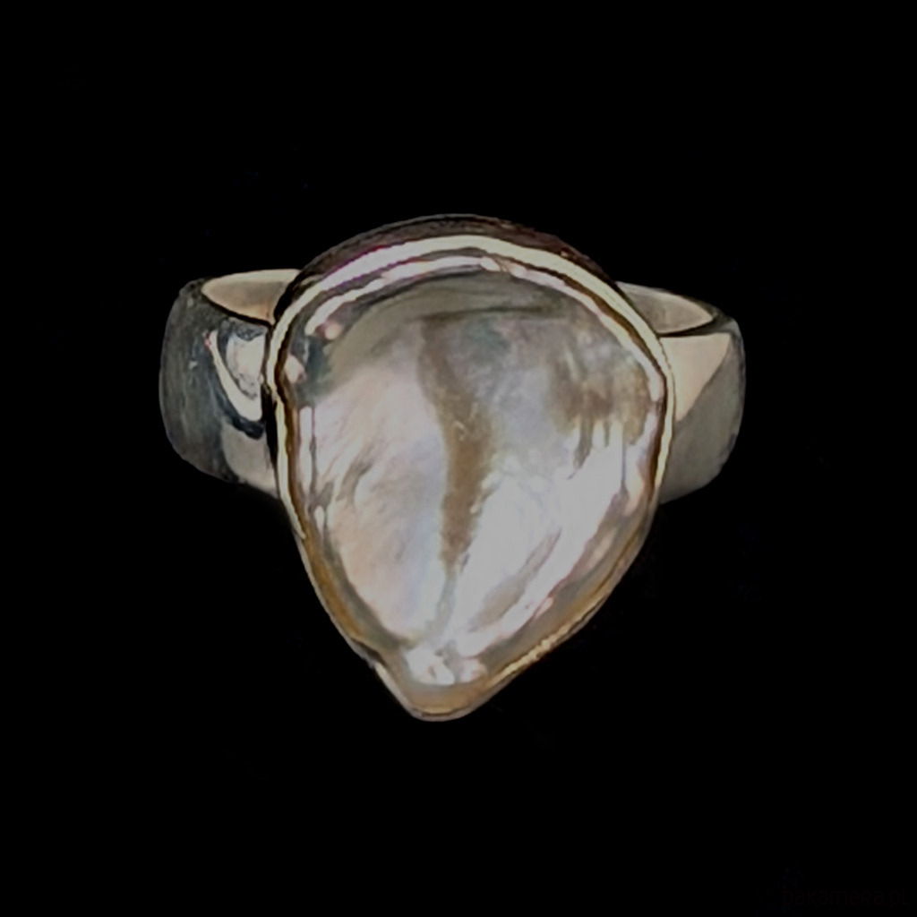 pierścionki srebrne Pierścionek surowy z perłą 1