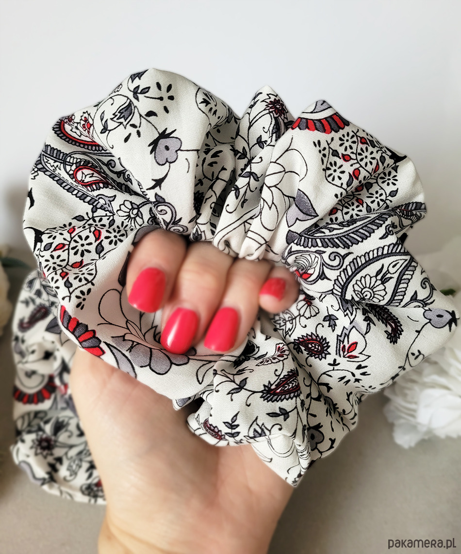 gumki do włosów Gumka Maxi Scrunchie Floral 1