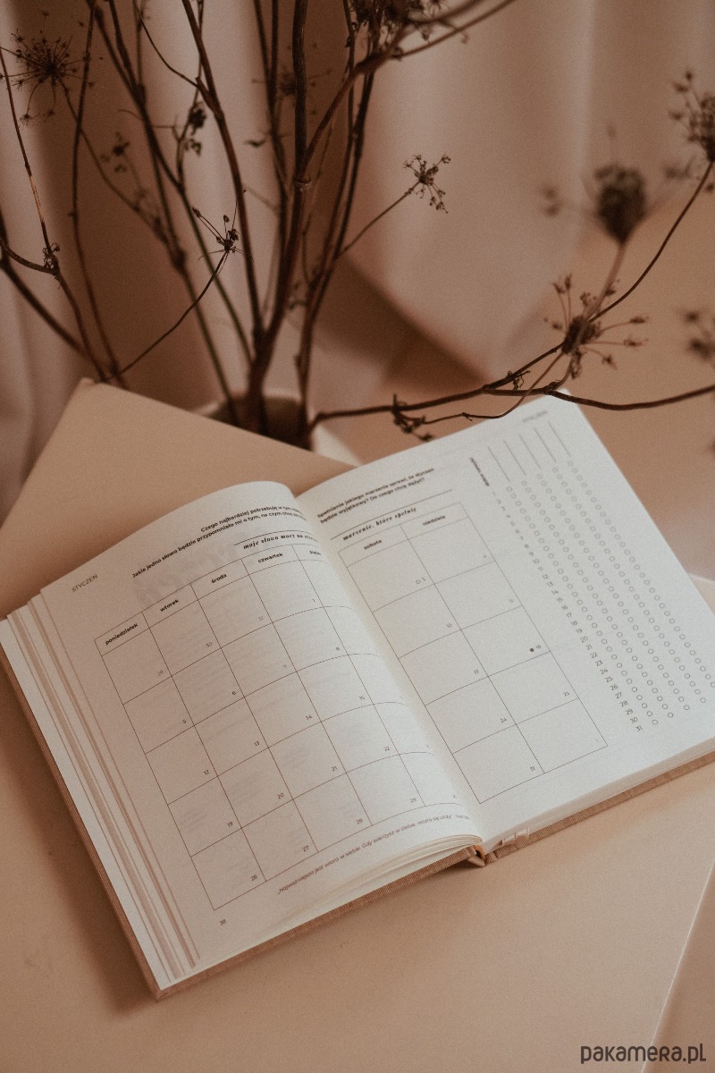 kalendarze i plannery SLOW PLANNER 2026  układ tygodniowy  Ciepła Czekolada 5