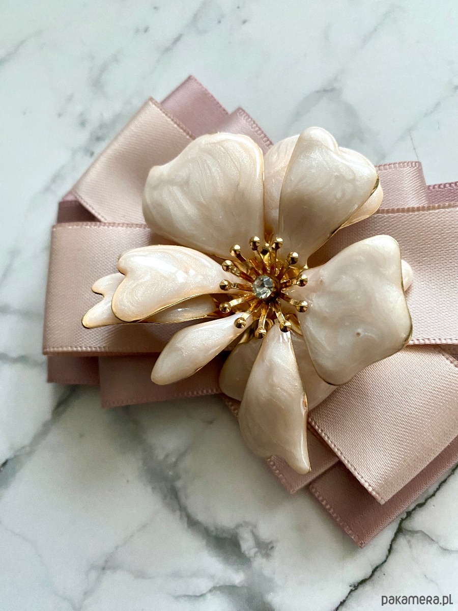 broszki Brosza  z niesamowitym perłowym Kwiatem 3d    NEW 5