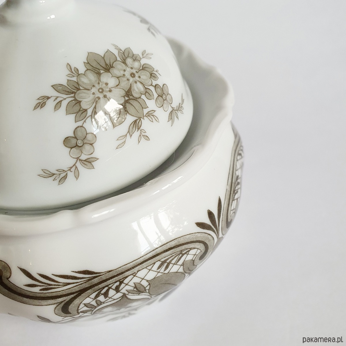 świeczniki i świece Świeca sojowa w zabytkowej cukiernicy 5