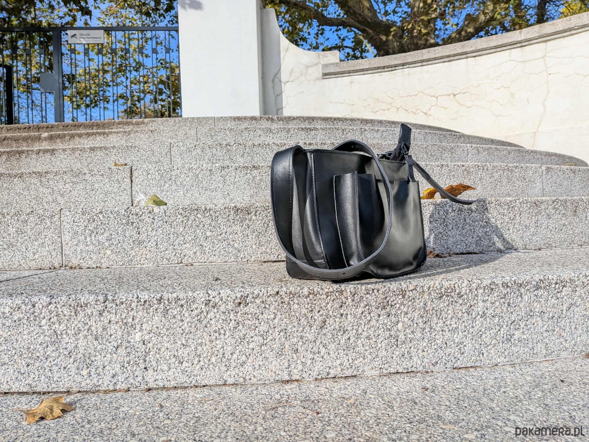 torby na ramię Czarna skórzana torebka listonoszka 2