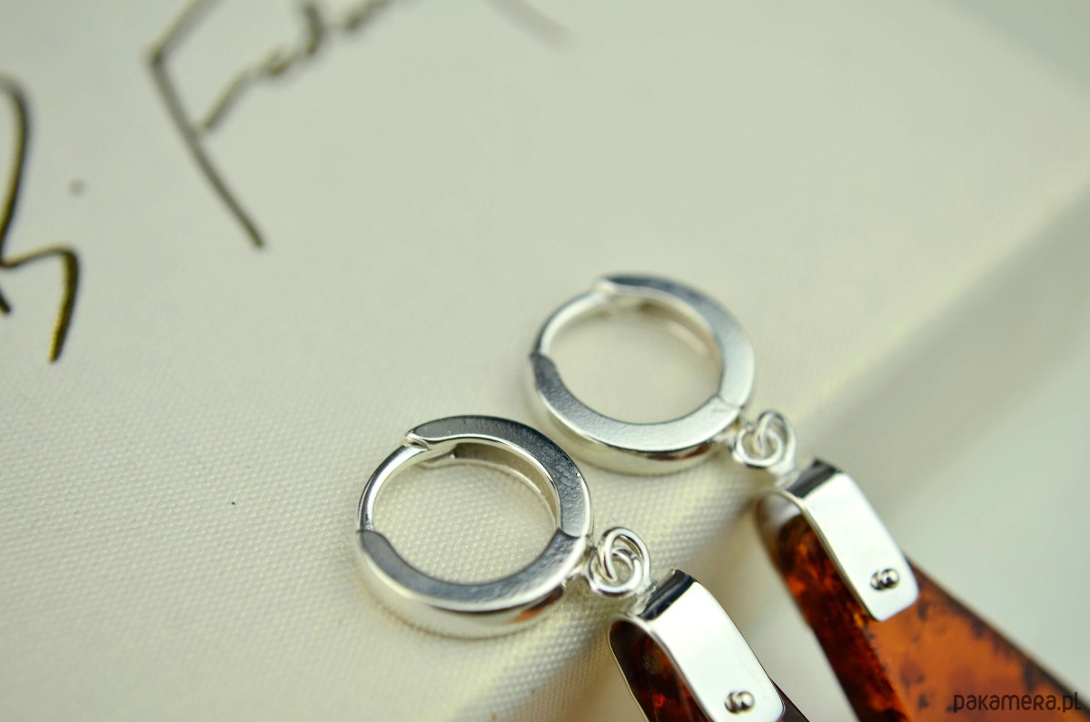 kolczyki srebrne Eleganckie srebrne kolczyki z bursztynem 1