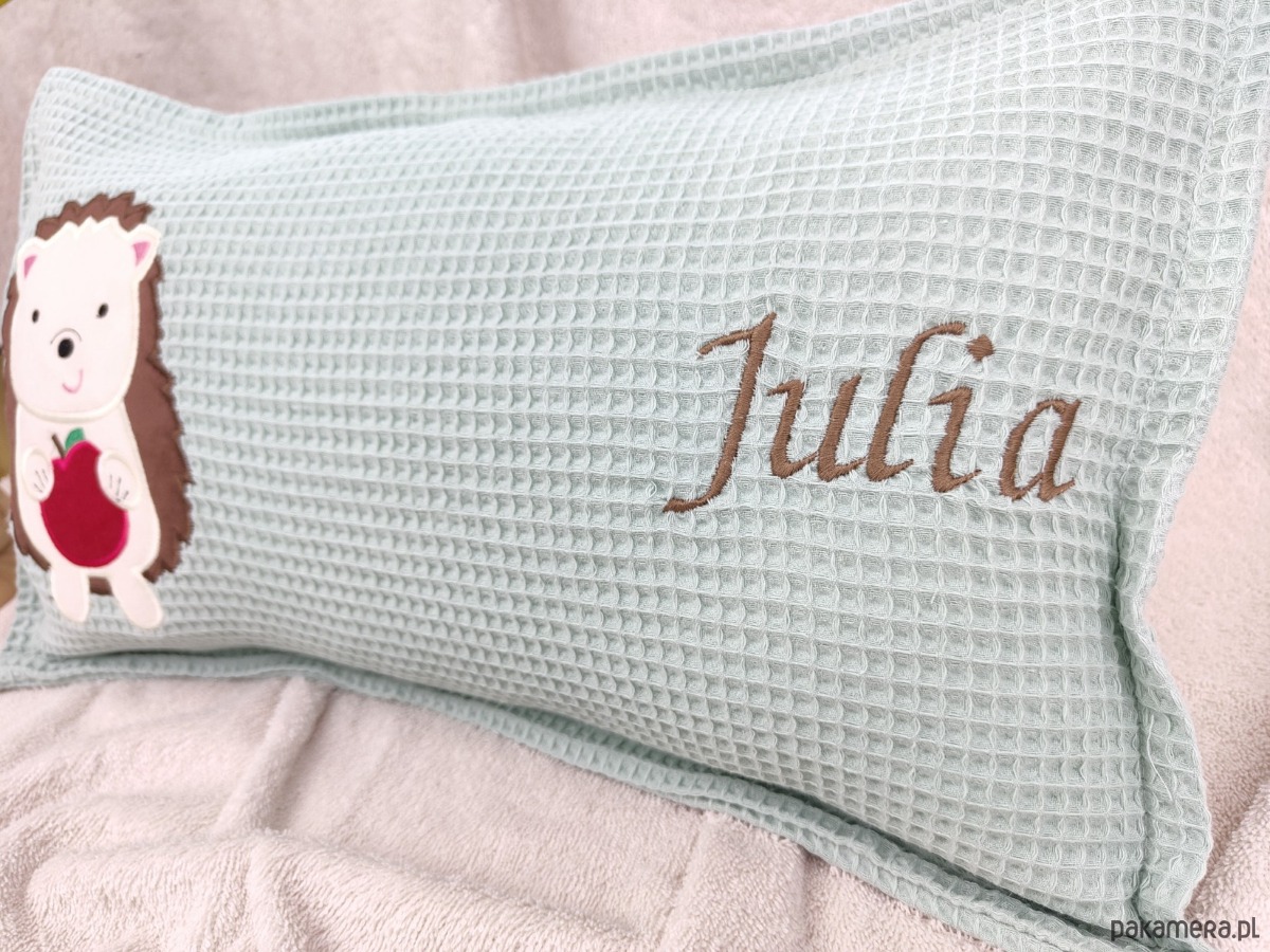 poduszki do pokoju dziecka Personalizowany prezent dla dziecka - imienna poduszka z jeżem 2