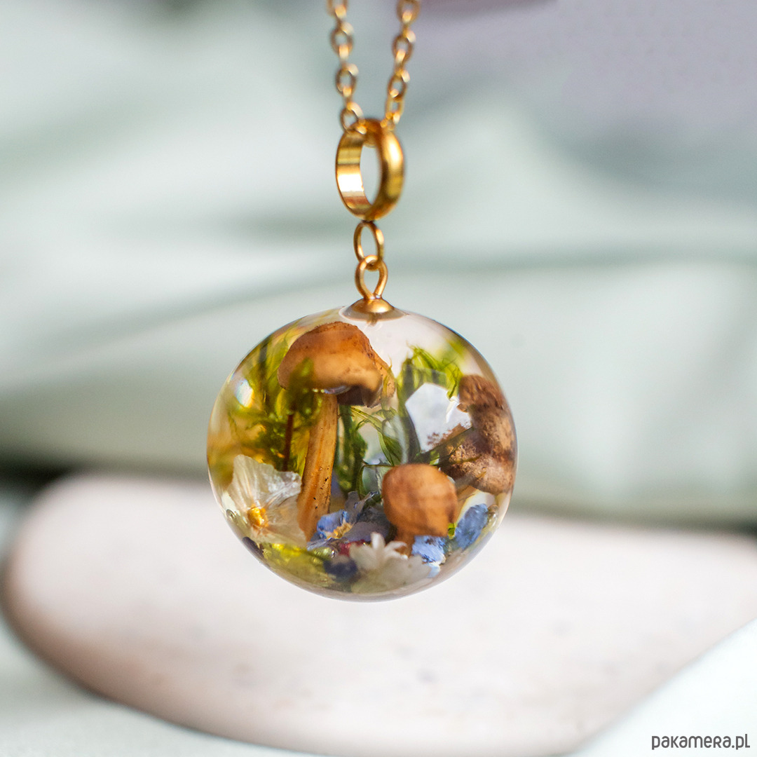 wisiory Naszyjnik z leśną kompozycją 4