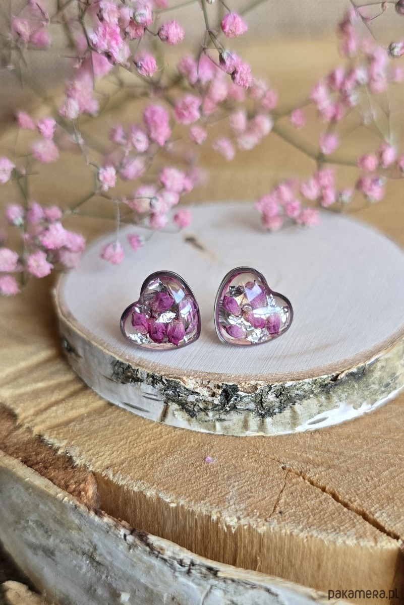kolczyki z żywicy Kolczyki z różowymi kwiatami srebrne kwiaty wrzos serca serduszka 1