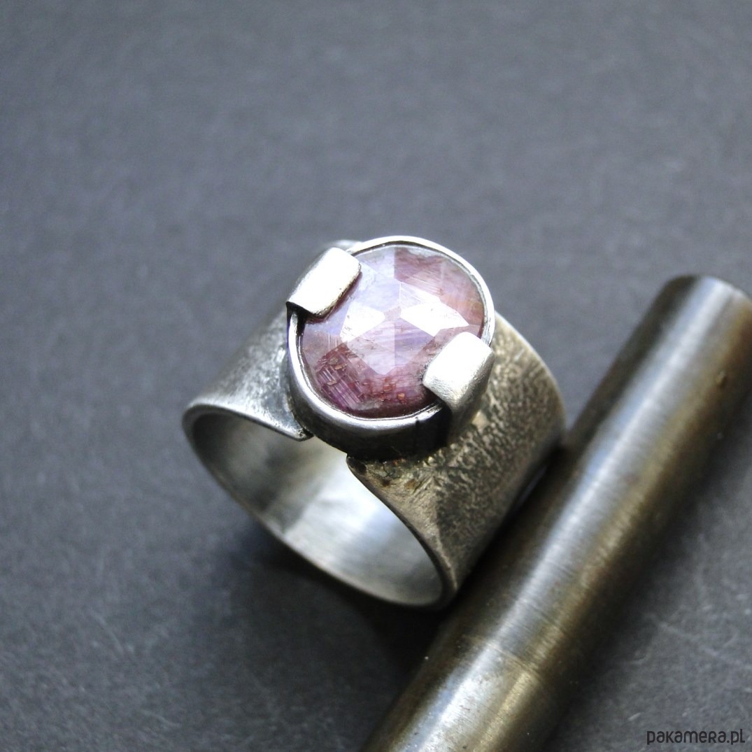 pierścionki srebrne Pierścień Szafir wrzosowy 002 5