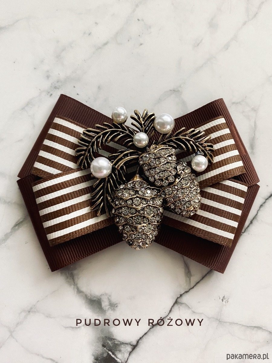 broszki Brosza z okazałymi żołędziami z perłami New Jesień Żołądź 1