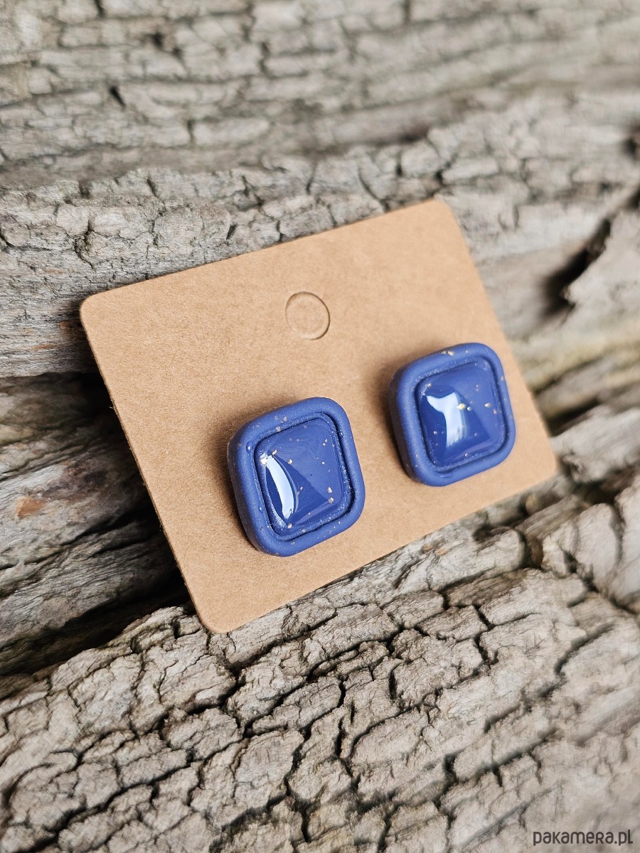 kolczyki z masy plastycznej Kolczyki kwadraty granatowe 3