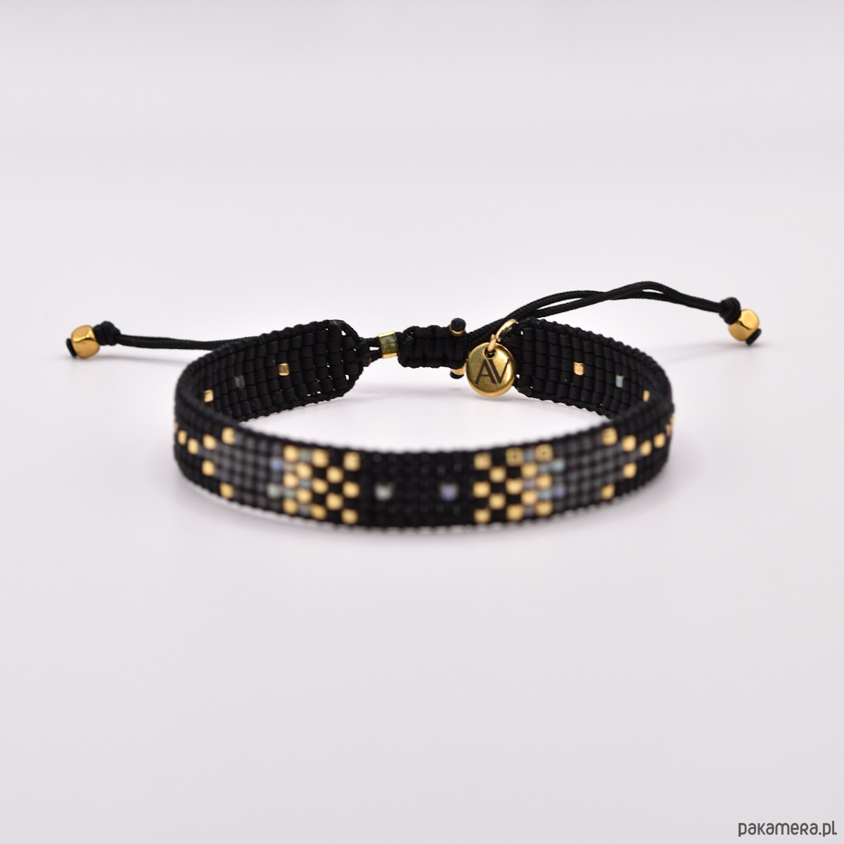 bransoletki na sznurku Elegancka bransoletka 1