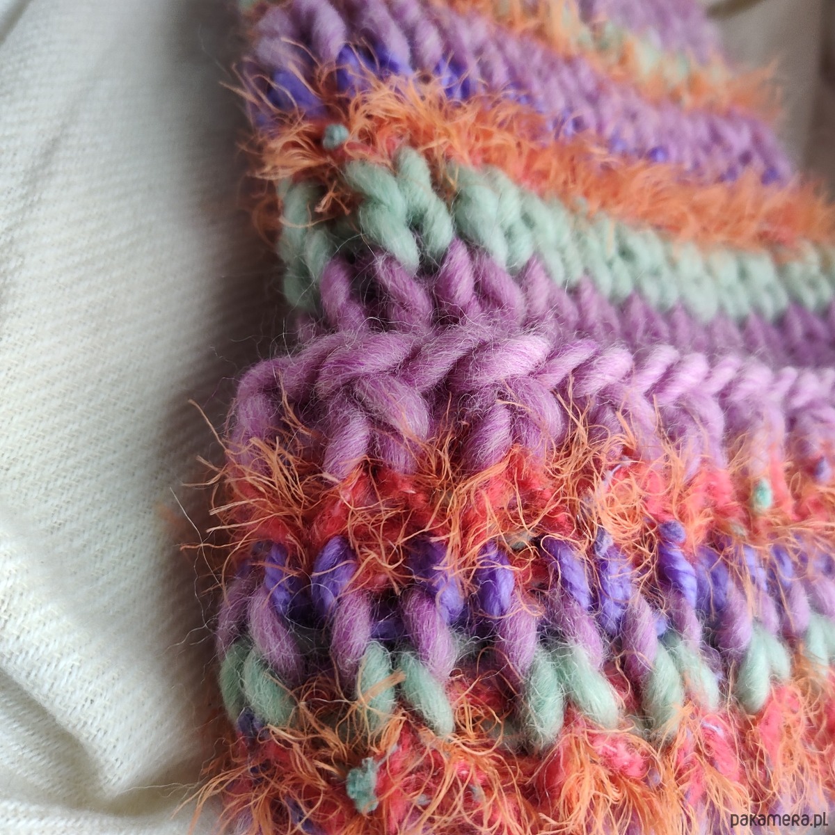 czapki damskie Wełniana kolorowa czapka na drutach WOOLLY mint and pink 3