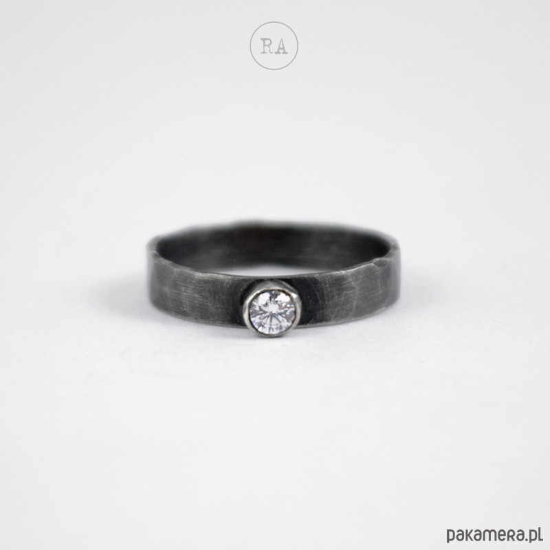 pierścionki zaręczynowe Pierścionek z brylantem 0.07ct + Certyfikat 2
