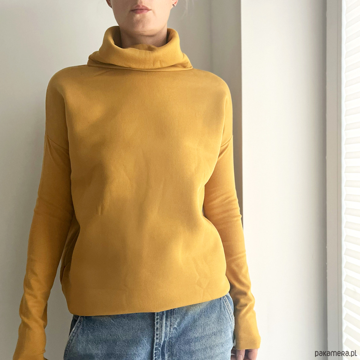 bluza bez kaptura damska Wąski rękaw Golf Musztarda 2