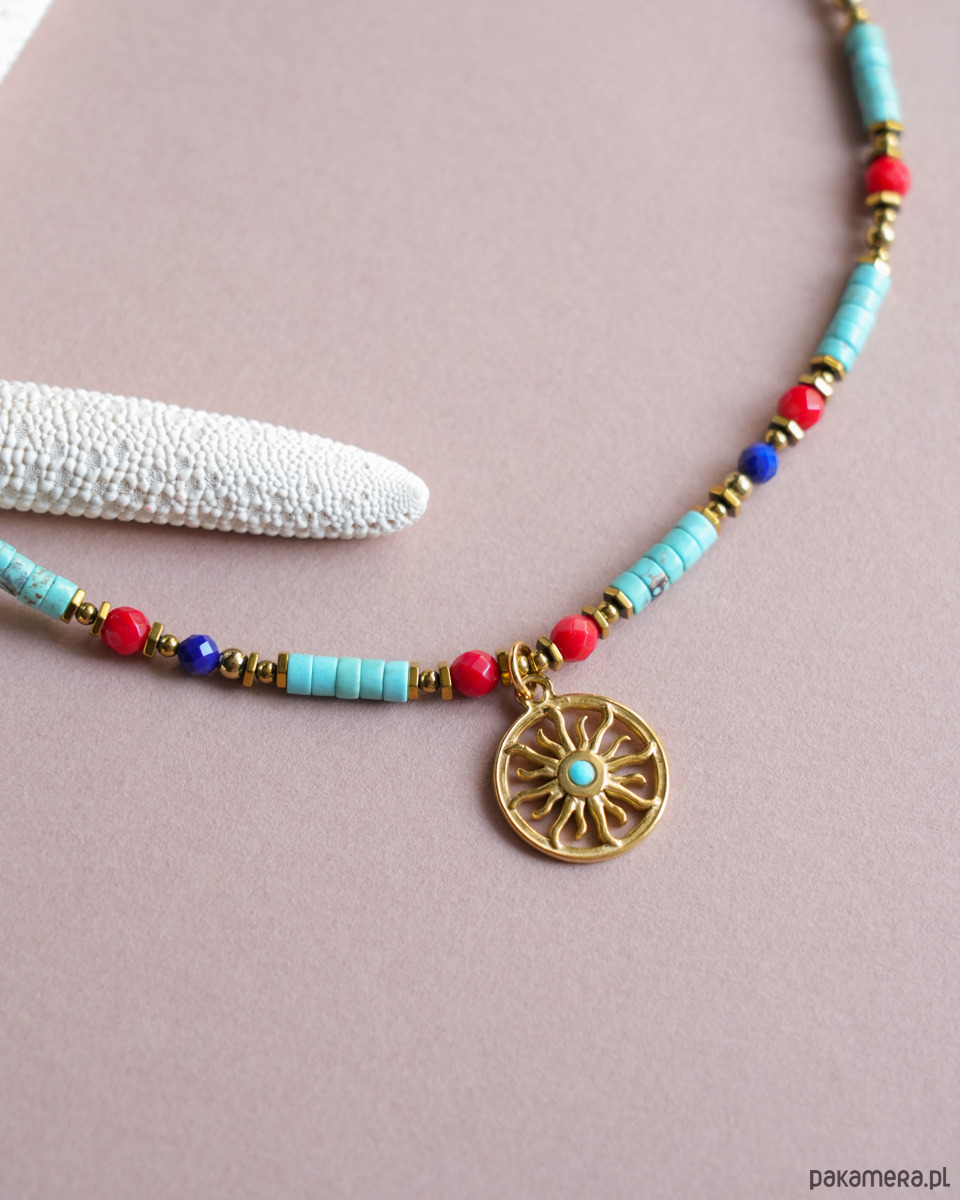 chokery Kolorowy naszyjnik boho z magnezytem, koralem i słońcem 1