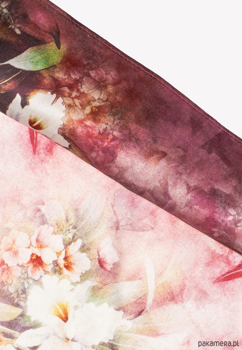 apaszki Mała apaszka jedwabna różowa w kwiaty 53 cm x 53 cm 3