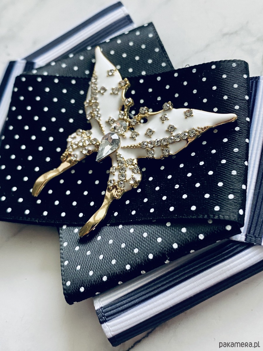 broszki Brosza Black & White z cudownym Motylem  NEW 3