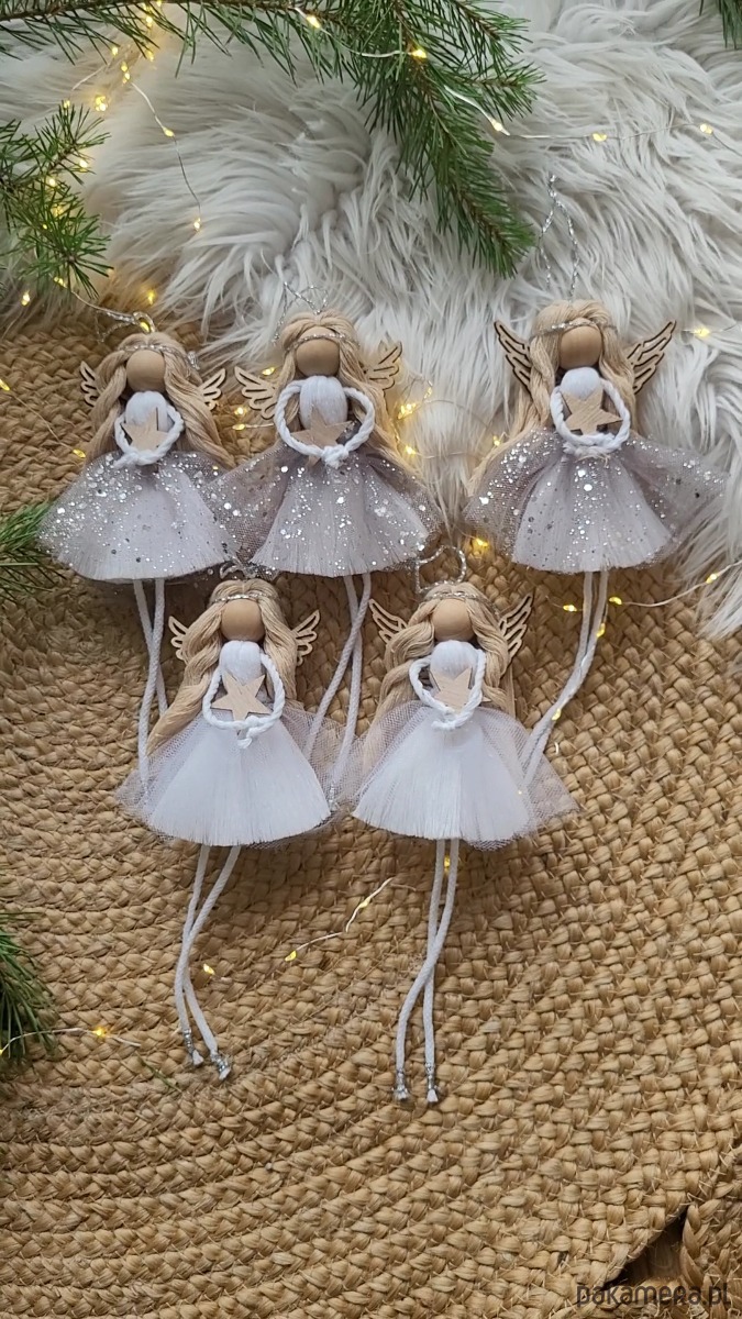 ozdoby choinkowe Świąteczny box aniołki na choinkę boho białe, srebrne 5 sztuk 6