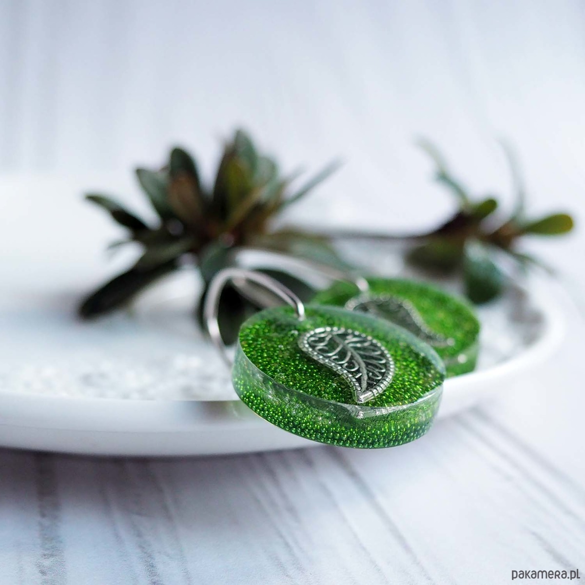 kolczyki z żywicy UNIKATOWE KOLCZYKI ZE SREBRA I ŻYWICY  oryginalne i nietuzinkowy prezent 5