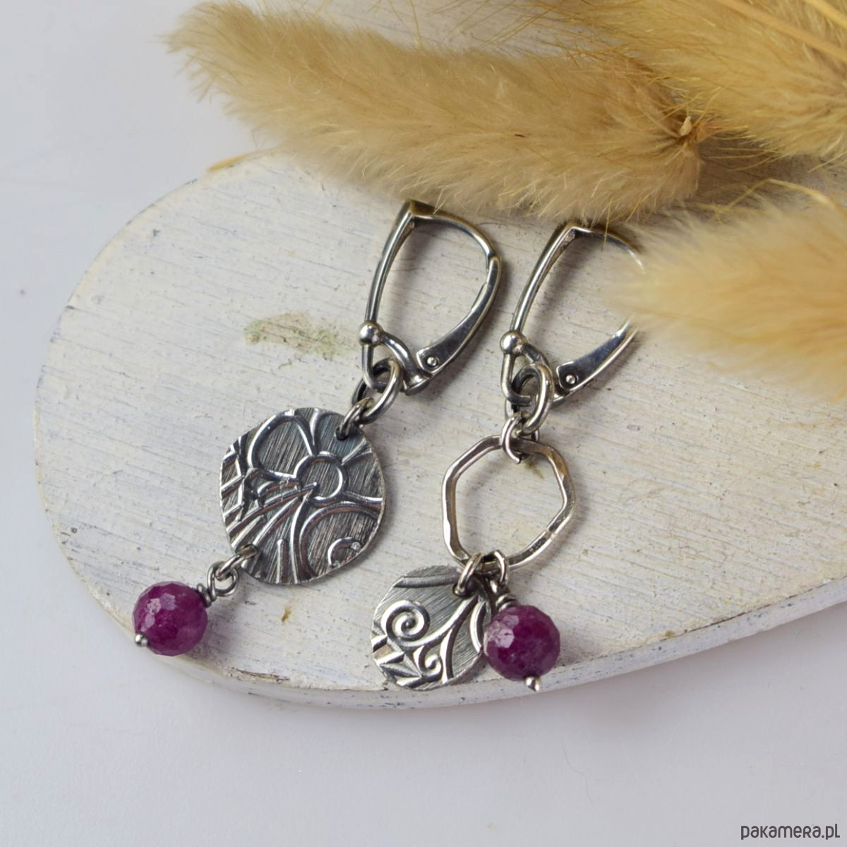 kolczyki srebrne Asymetrycznie  - srebrne kolczyki z rubinem 2