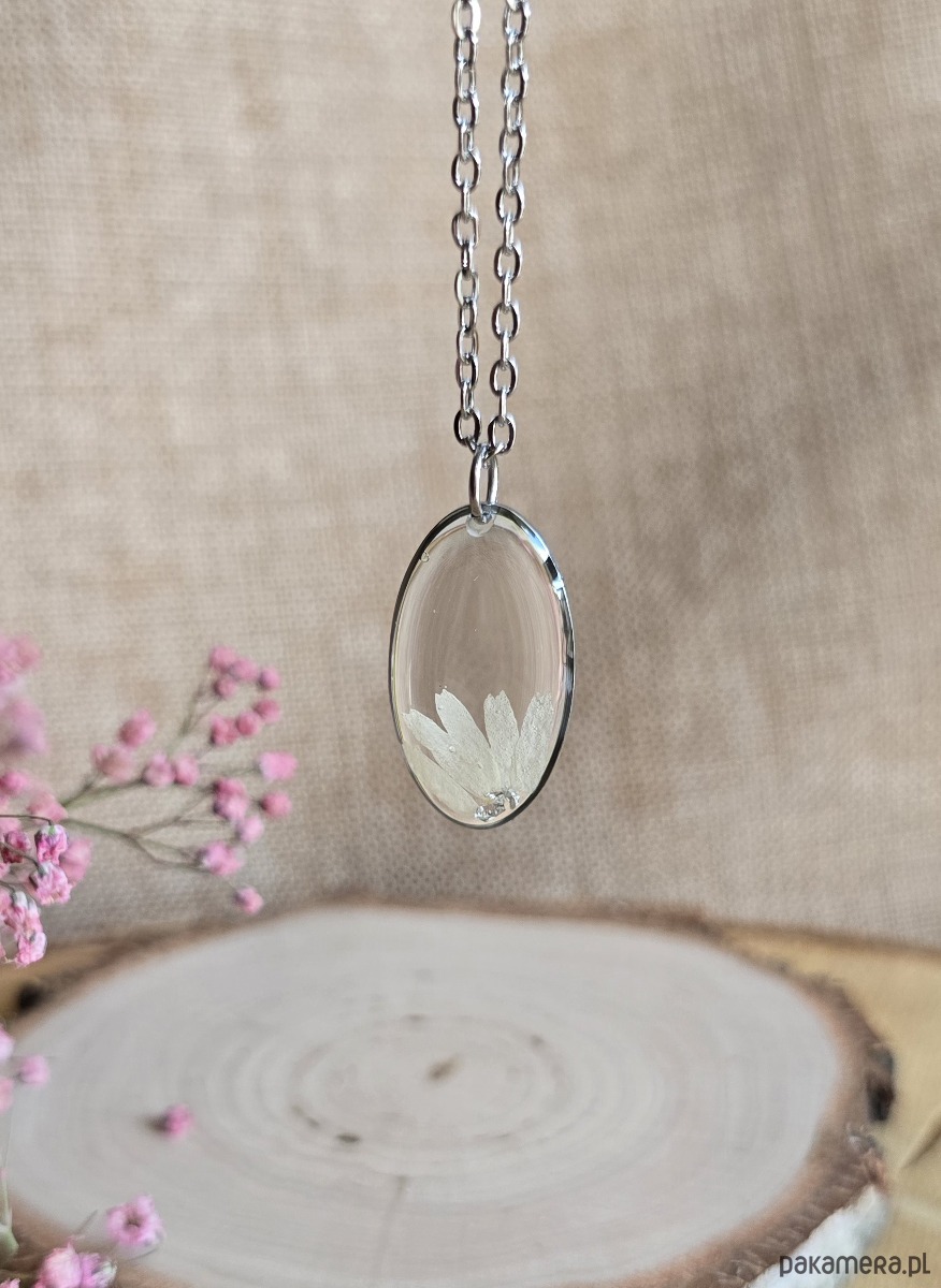 wisiory Srebrna zawieszka jajowata suszone kwiaty stokrotka ze stokrotką 1