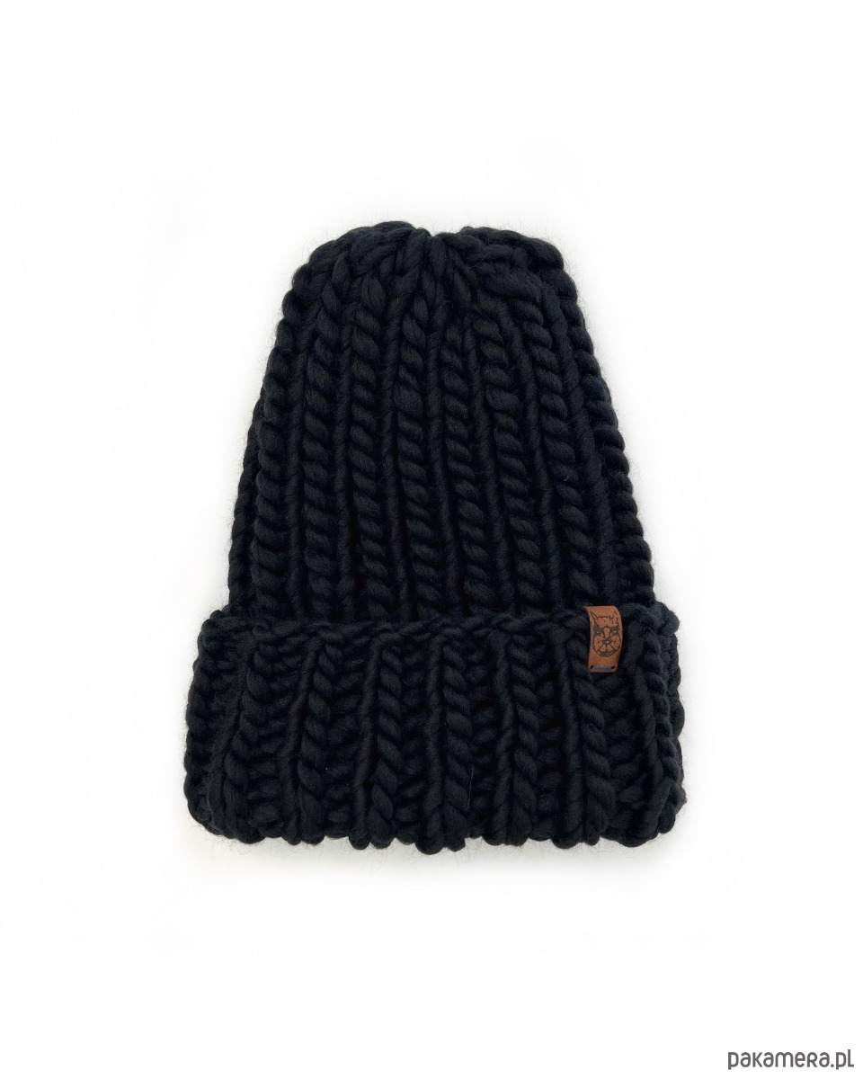 czapki damskie Czarna czapka oversize z grubej wełny klasyczna 1