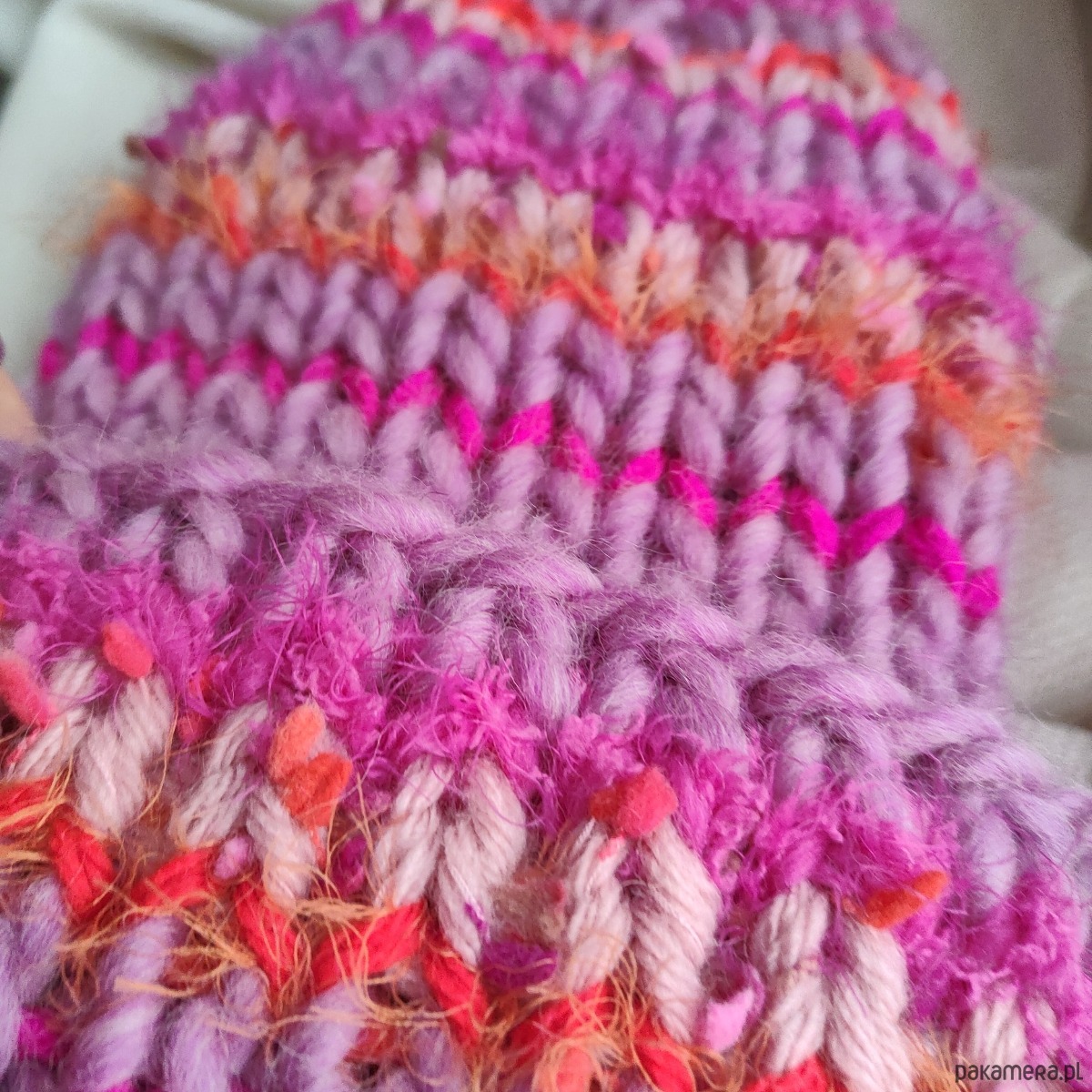 czapki damskie Wełniana kolorowa czapka na drutach WOOLLY orange and pink 4