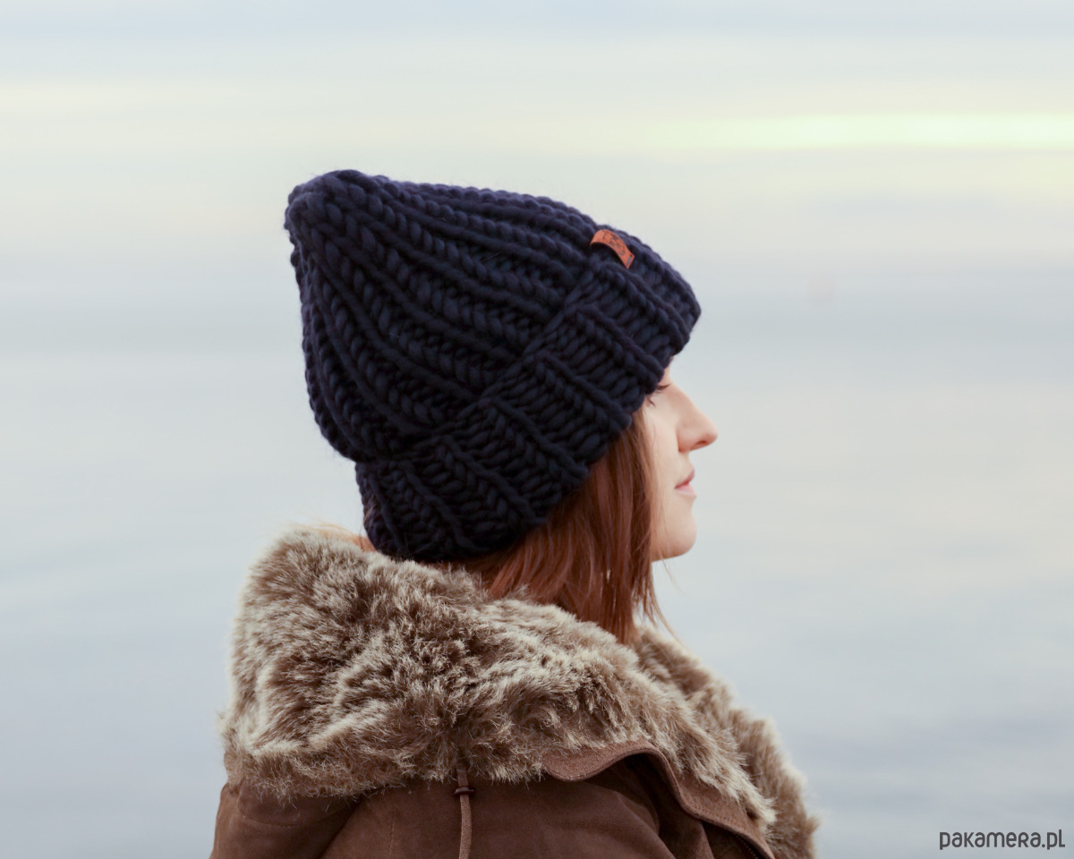 czapki damskie Granatowa czapka oversize z grubej wełny klasyczna 7