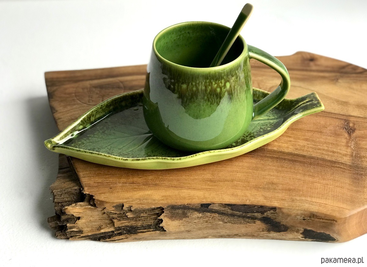 kubki Zielony kubek ceramiczny  z talerzykiem  LIŚĆ 2