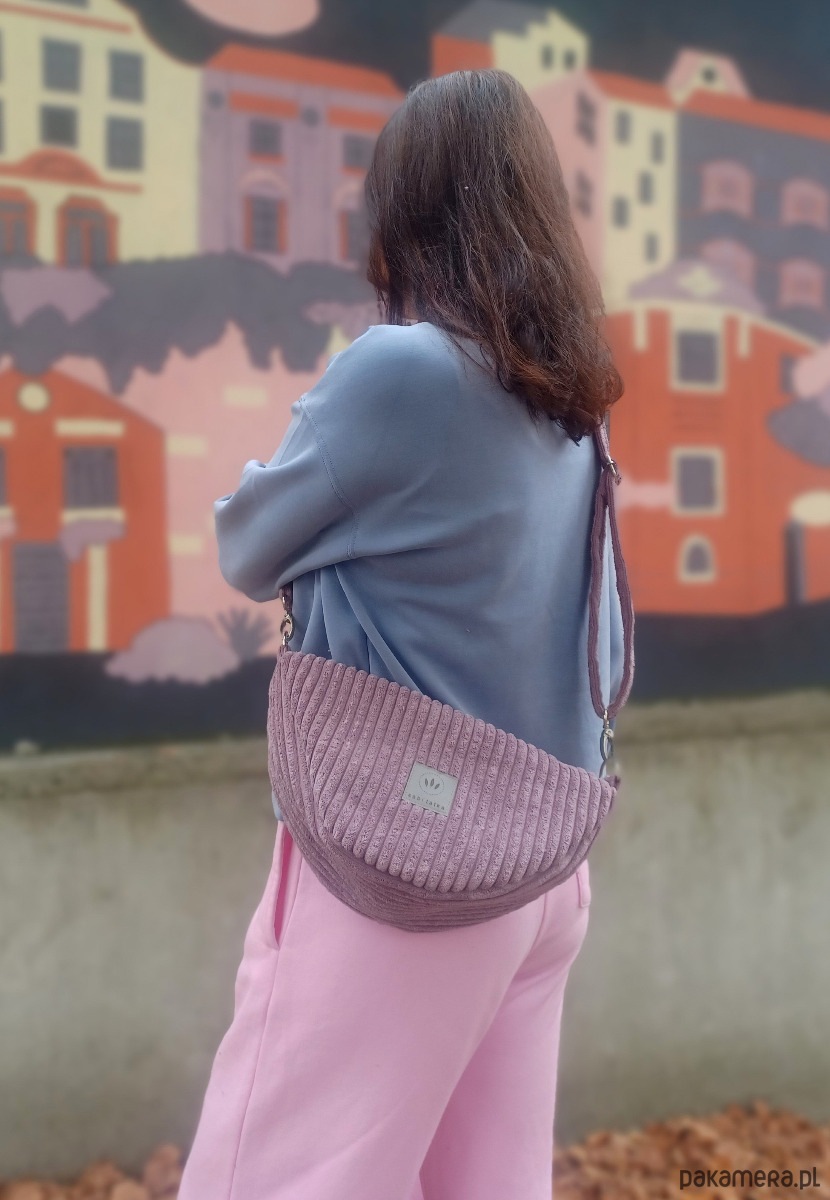 saszetka nerka Banana sztruksowa torebko nerka Wrzosowa 3