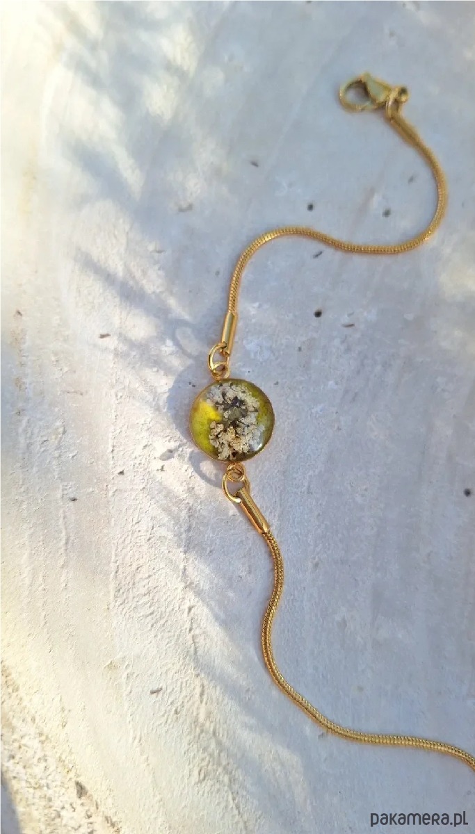 bransoletki z żywicy Bransoletka z kwiatami dzikiej marchwi 1