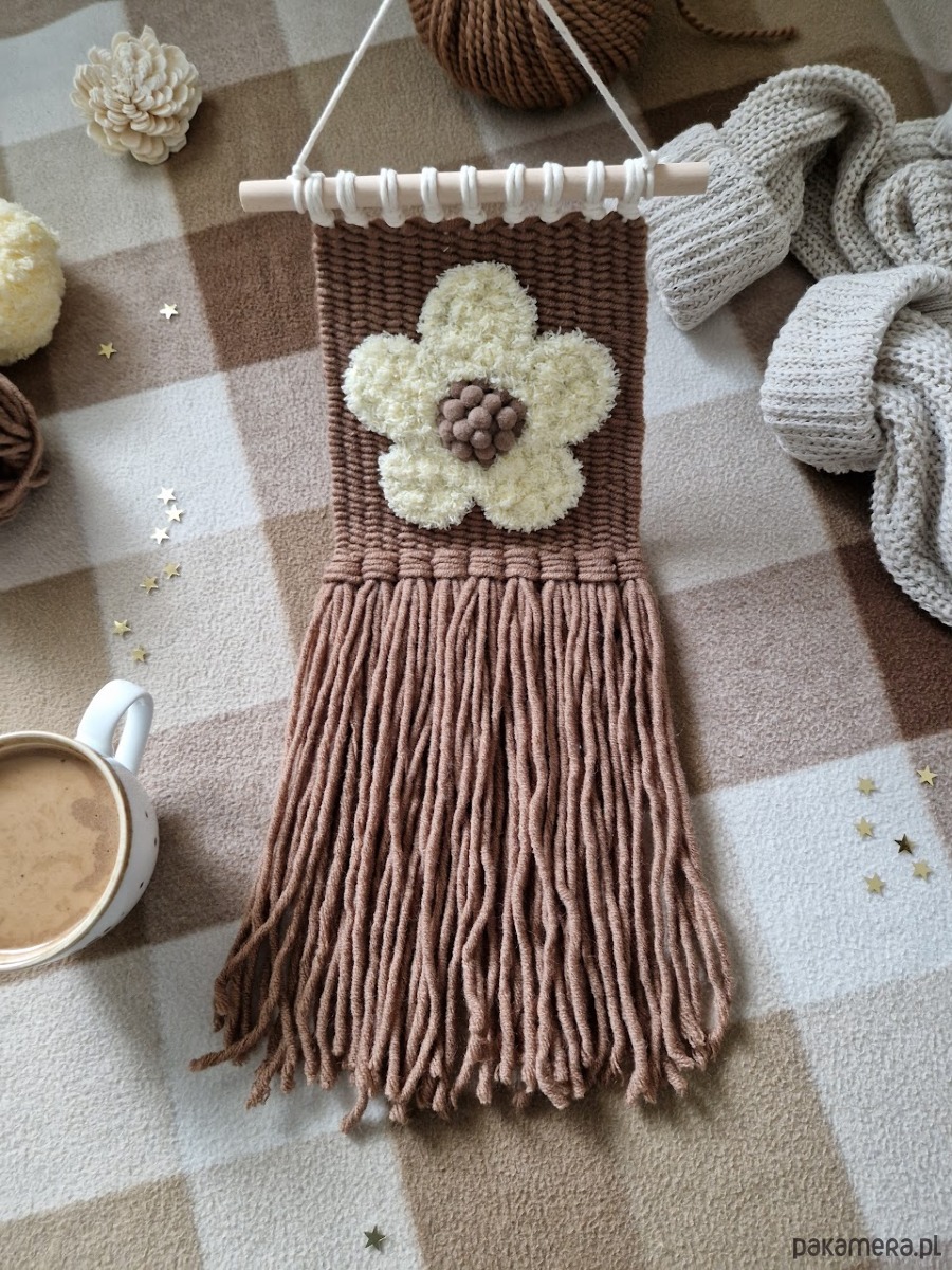 makramy Makatka kwiatek, rękodzieło na ścianę 1