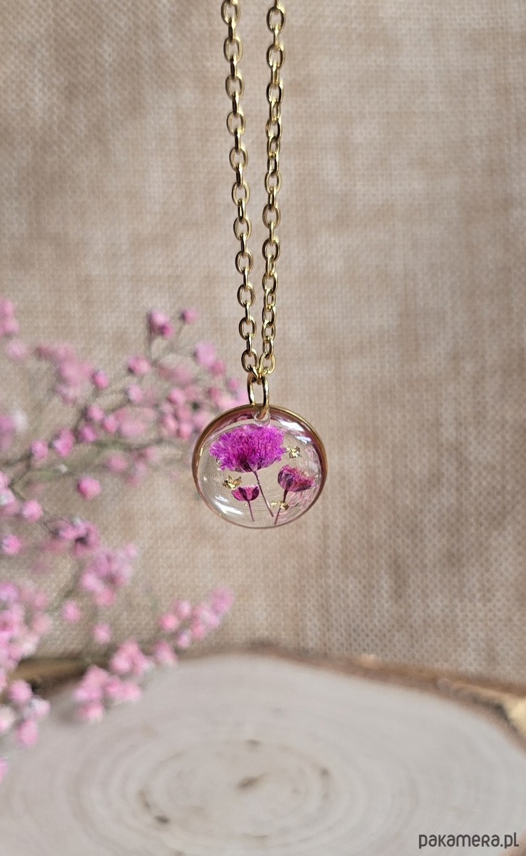 wisiory Łąka kwiatowa różowa Złota zawieszka złoty wisiorek kwiaty żywica 1