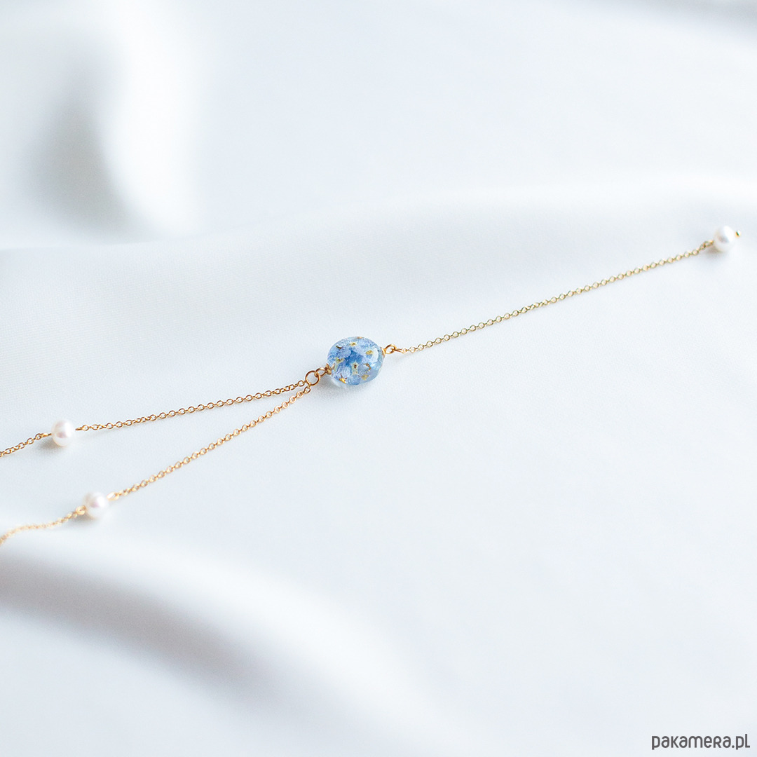 wisiory Wisior-krawat z niezapominajkami i perłami 3