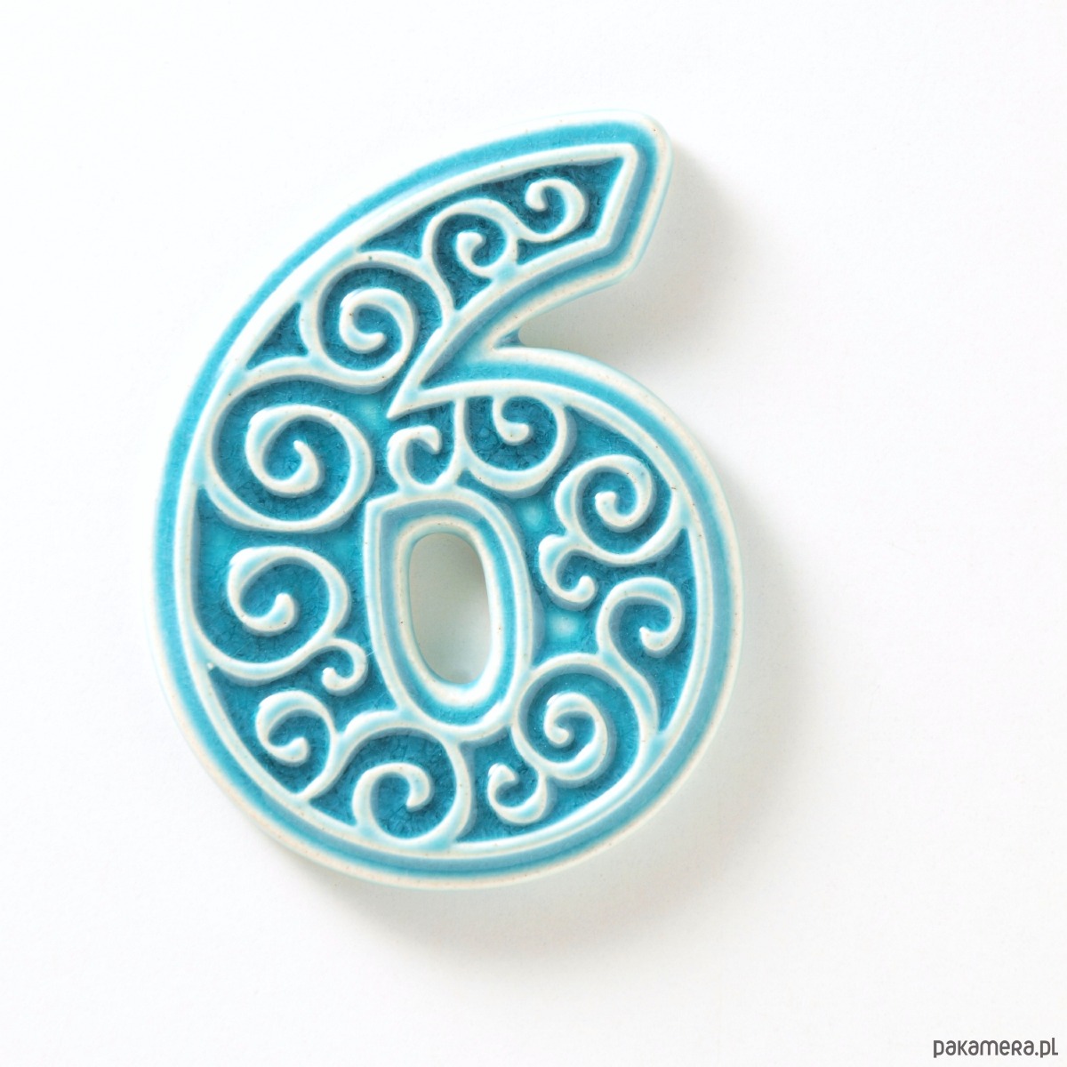 napisy dekoracyjne i tabliczki Numer mieszkania - ceramiczna cyfra 6 turkusowa, wys.8 cm 2