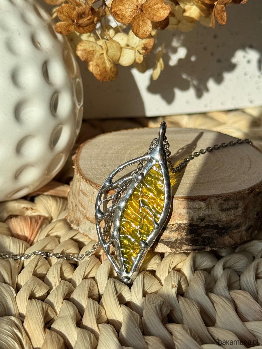 wisiory Szklany wisiorek na łańcuszku Naszyjnik Witraż  Listek Żółty 4