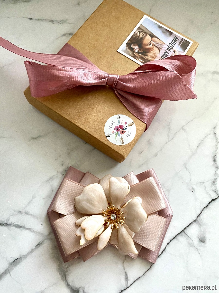 broszki Brosza  z niesamowitym perłowym Kwiatem 3d    NEW 6